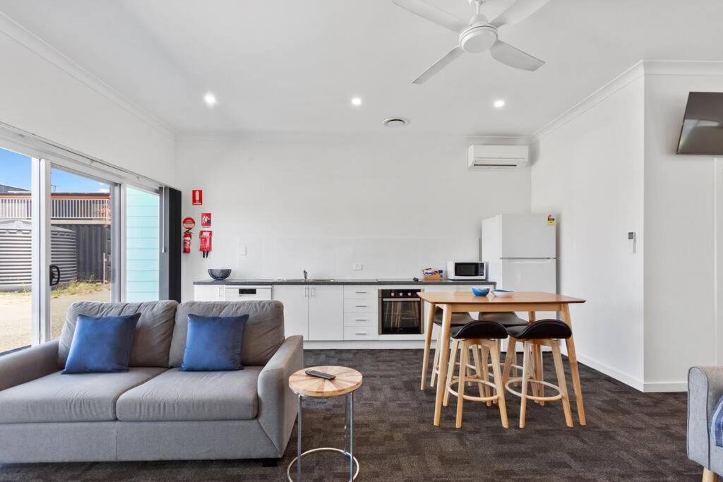 Port Lincoln Shark Apartment 5 외부 사진